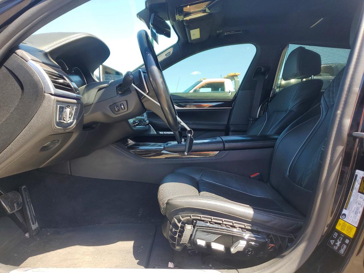 BMW 7 Series Xi