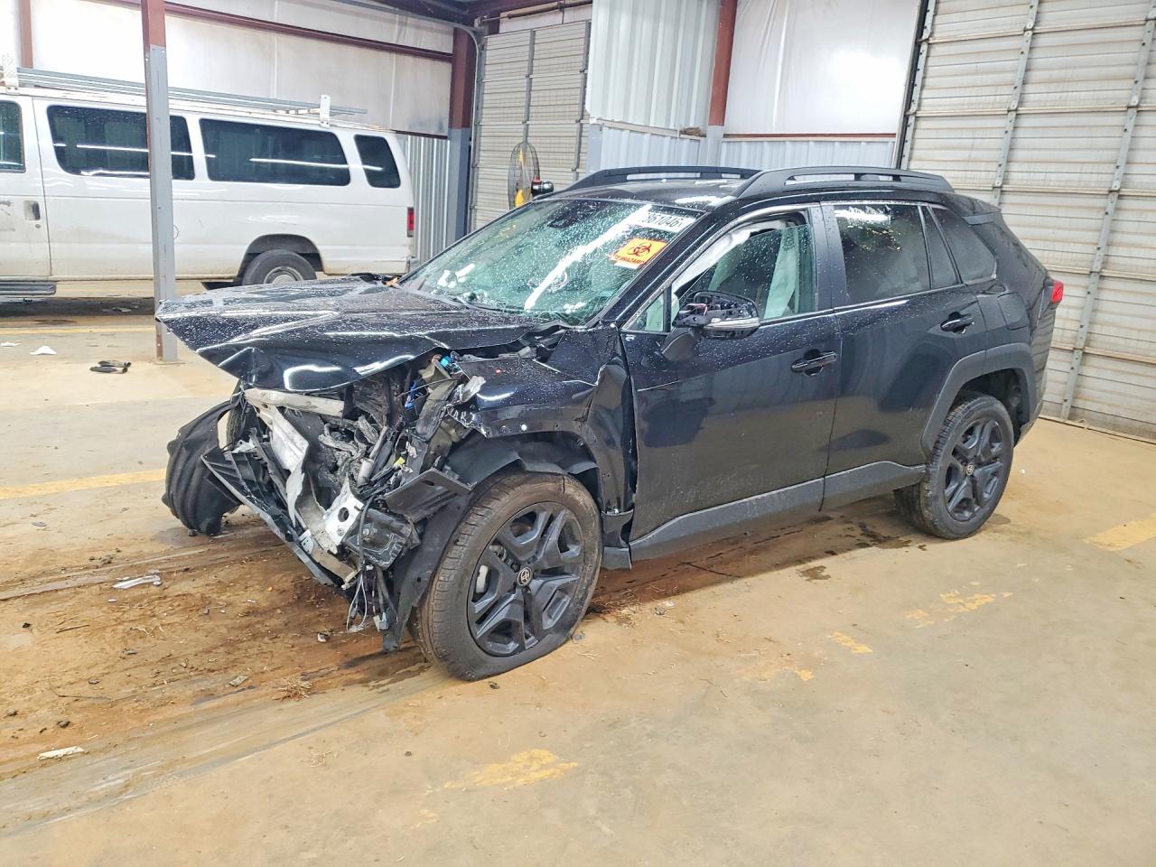 Salvage Toyota RAV4 Image