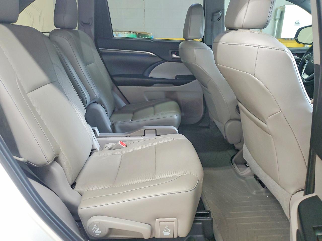 Toyota Highlander Limited Platinum