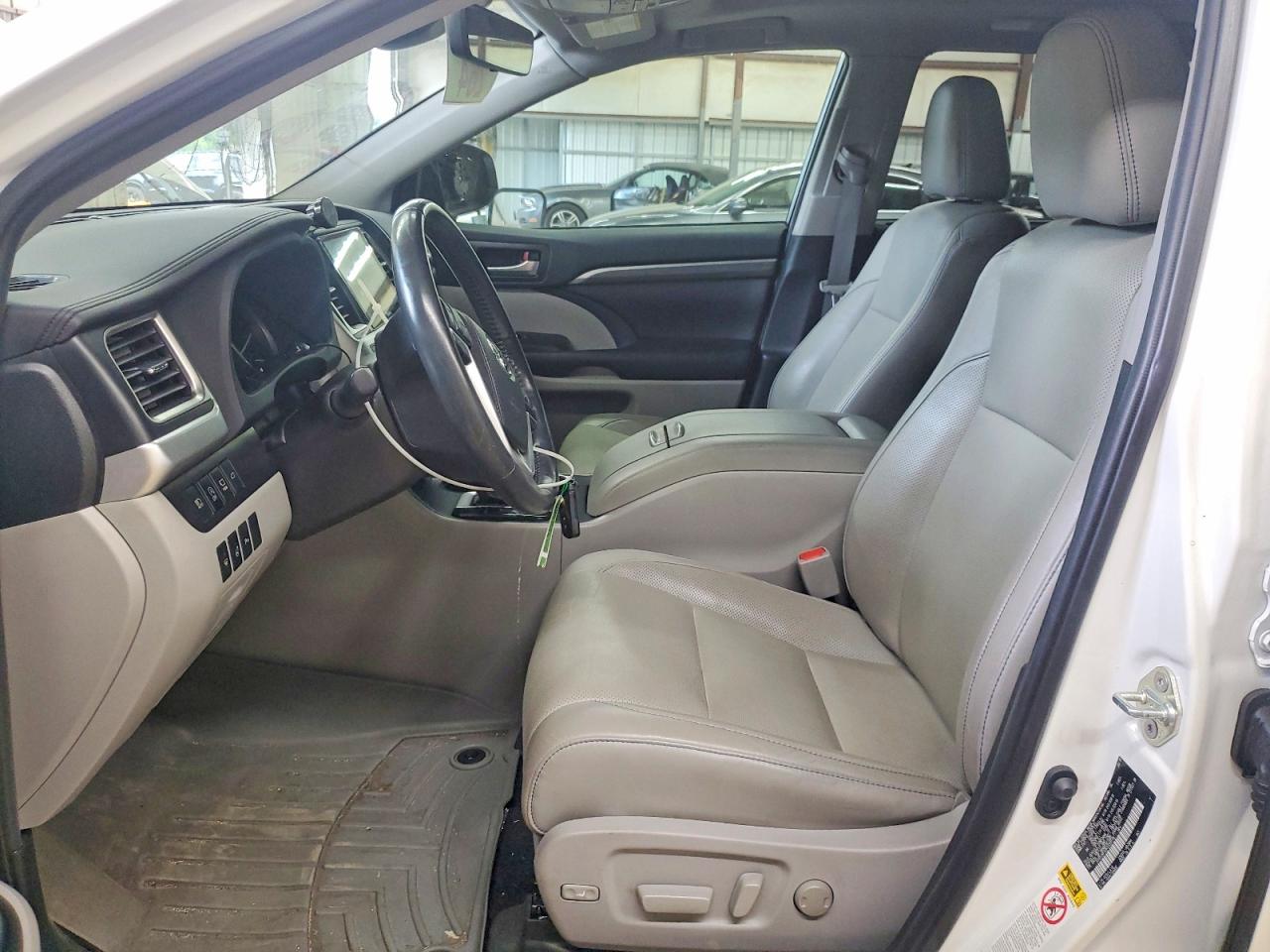 Toyota Highlander Limited Platinum