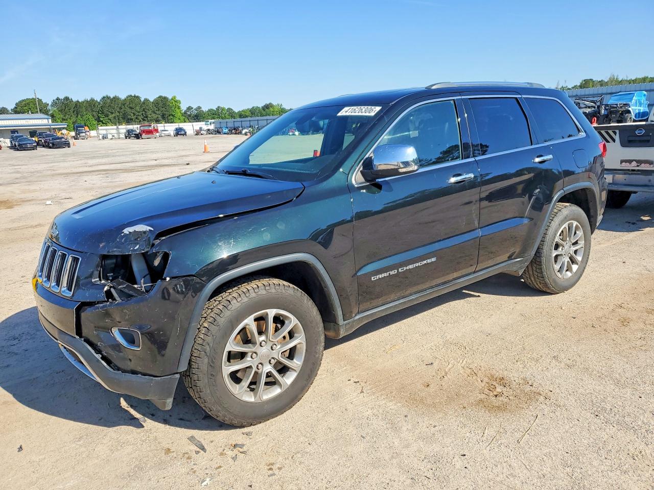 Salvage Jeep Grand Cherokee Image