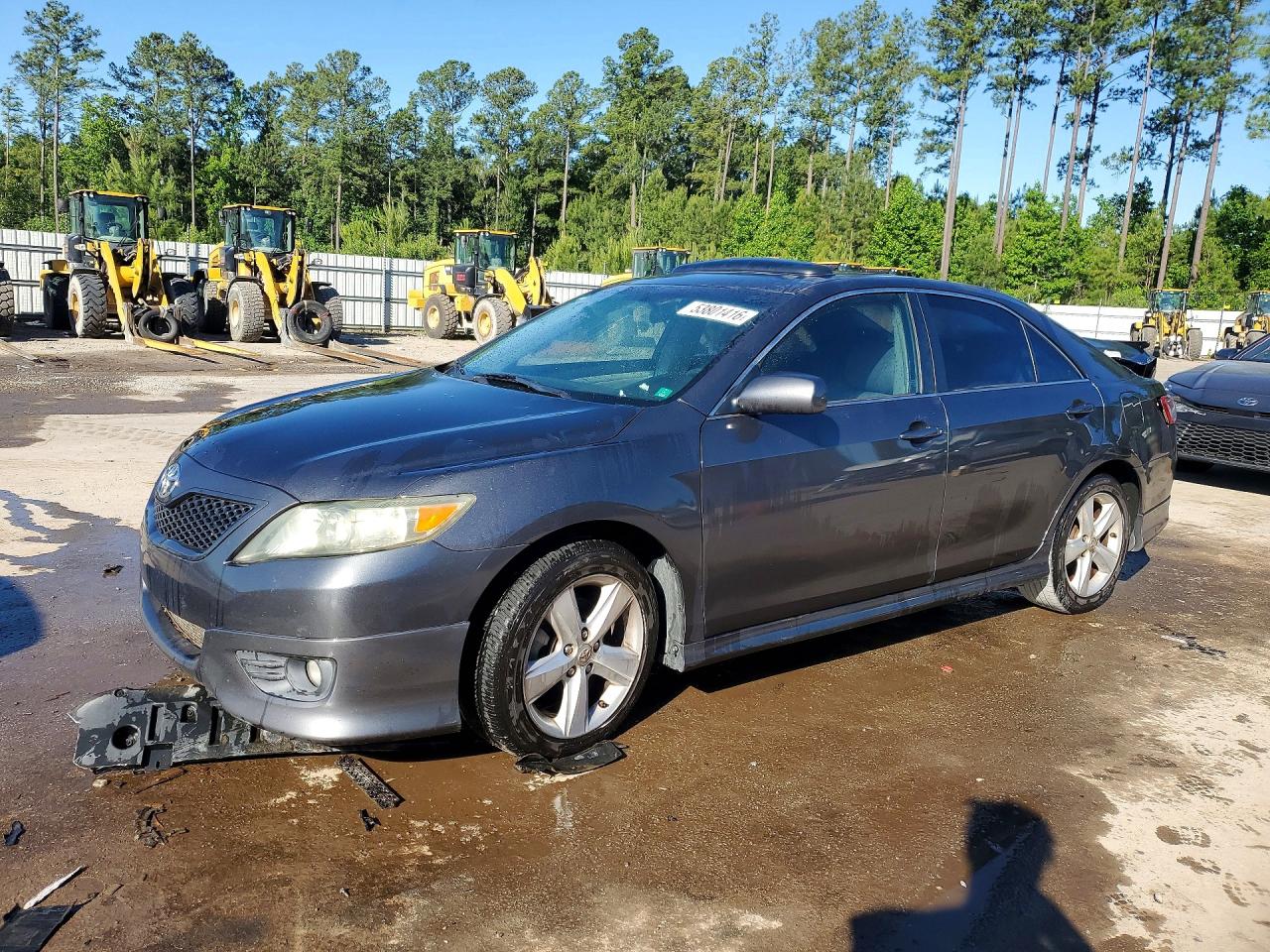 Salvage Toyota Camry Image