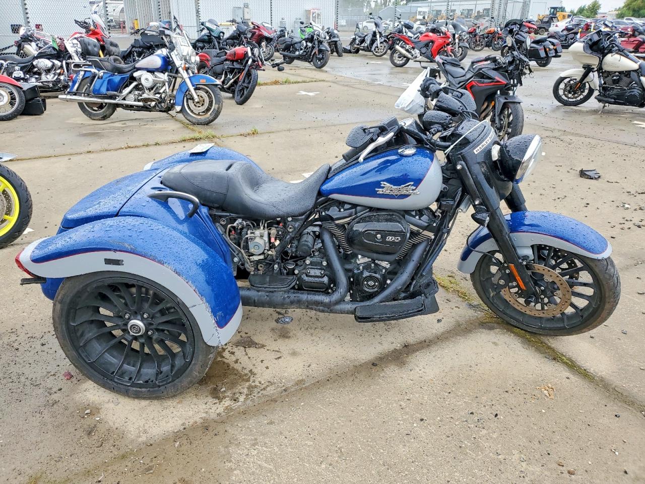 Salvage Harley-Davidson Fl Image