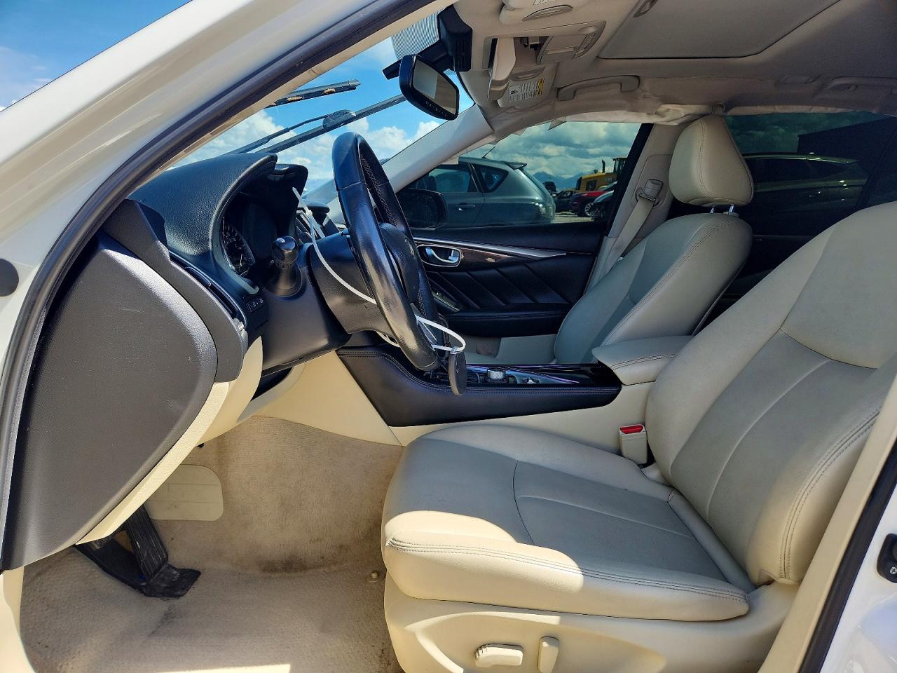 INFINITI Q50 3.0t Luxe