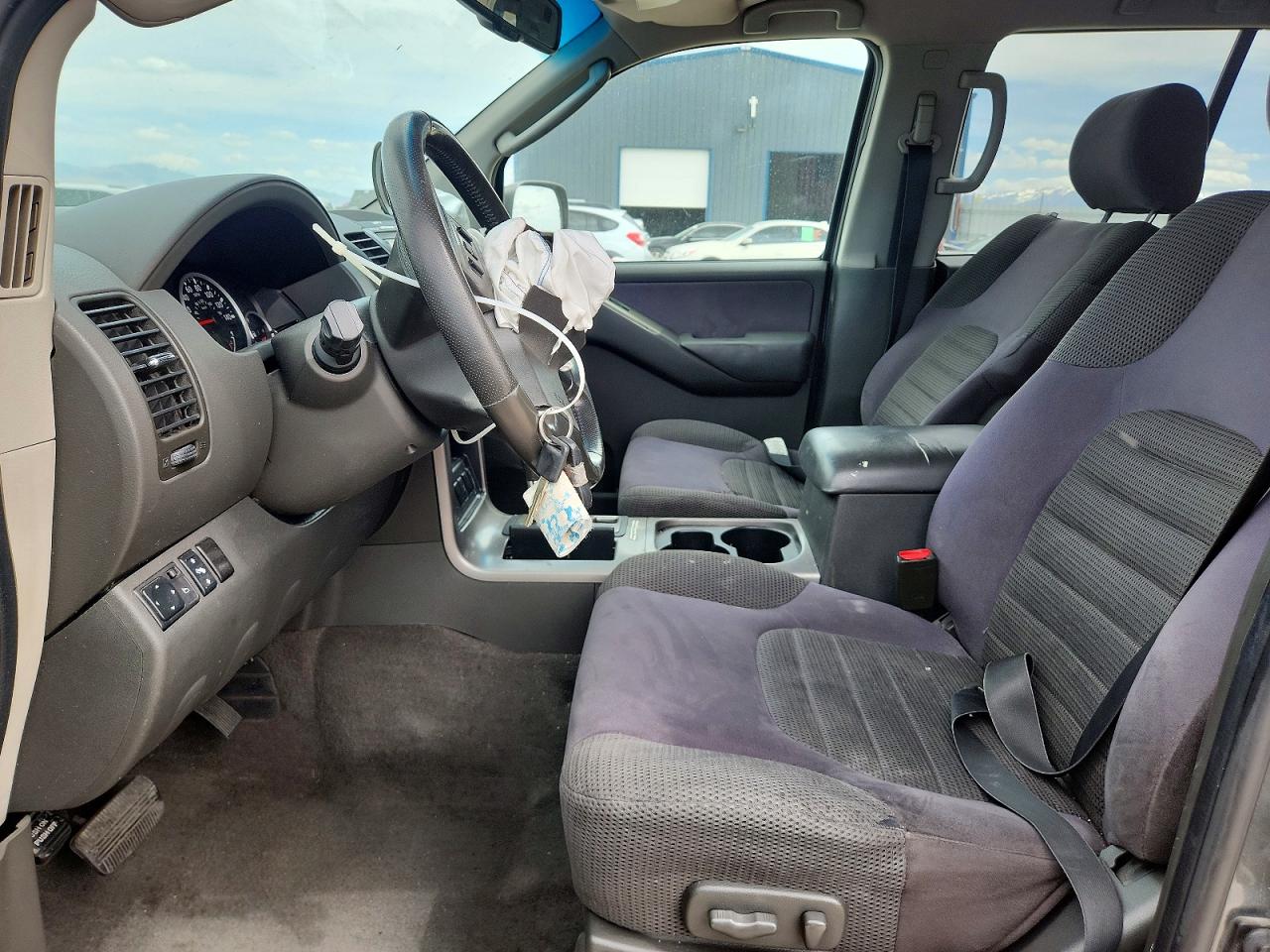Nissan Pathfinder S