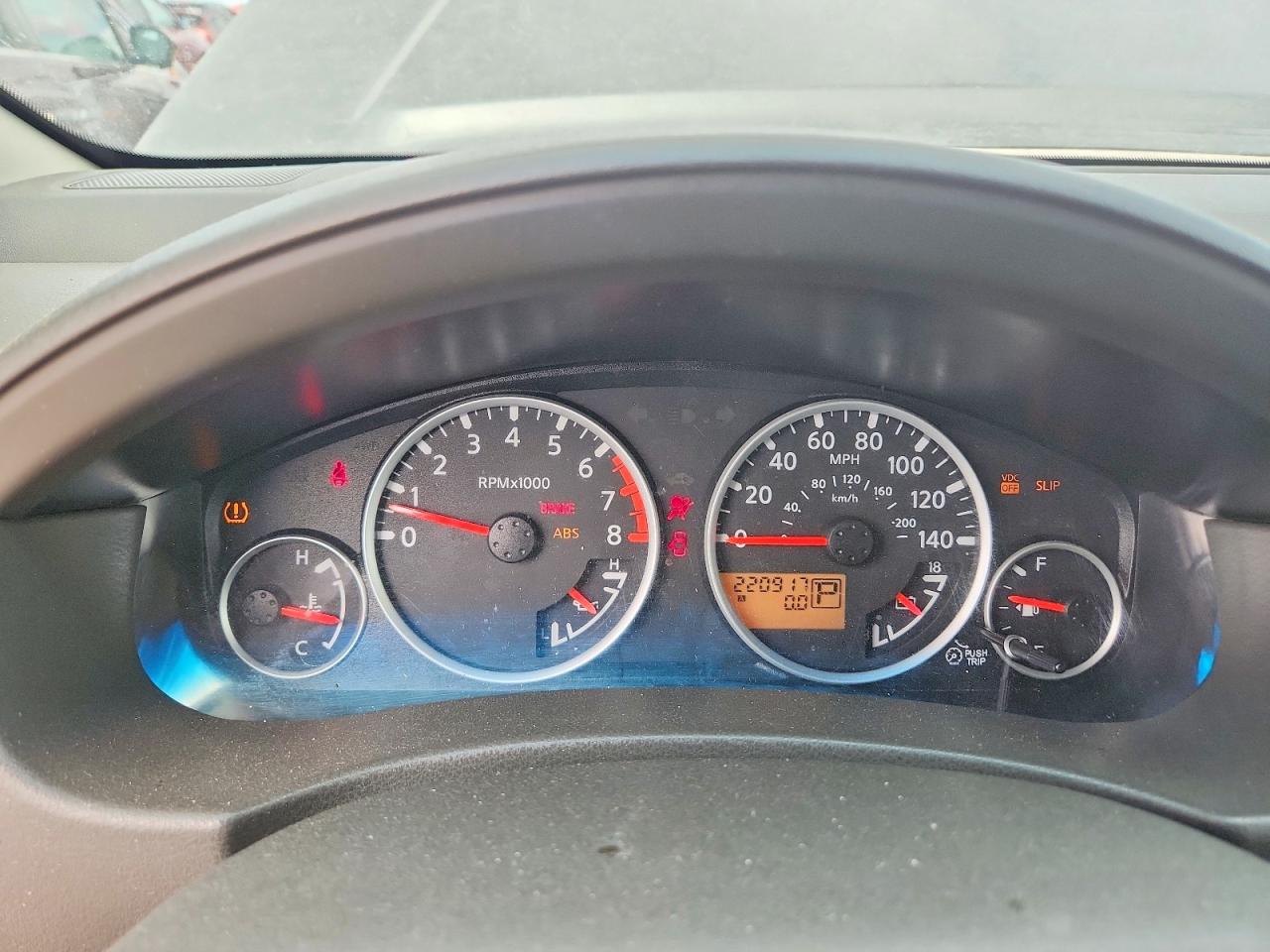 Nissan Pathfinder S