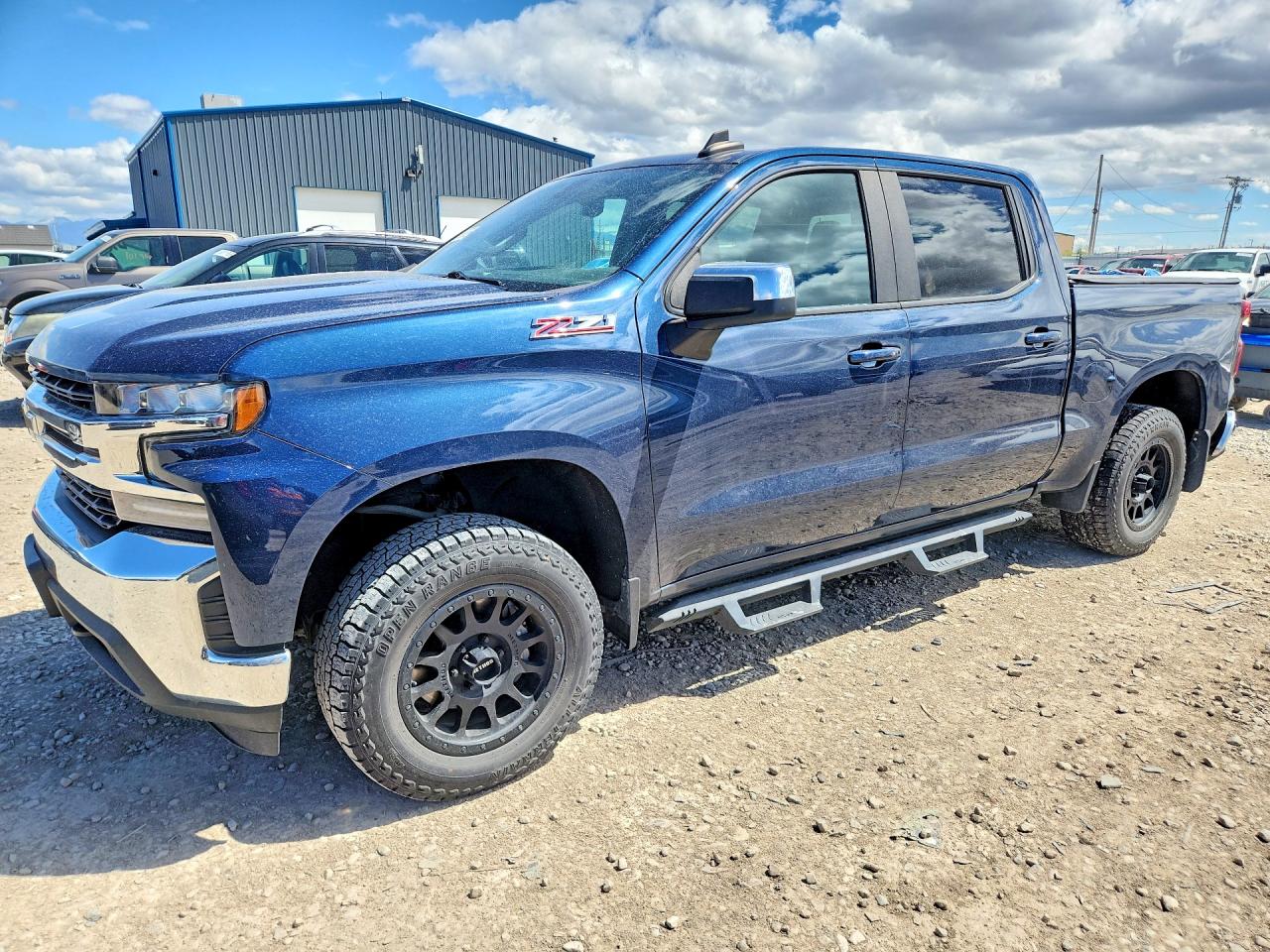 Salvage Chevrolet Silverado Image