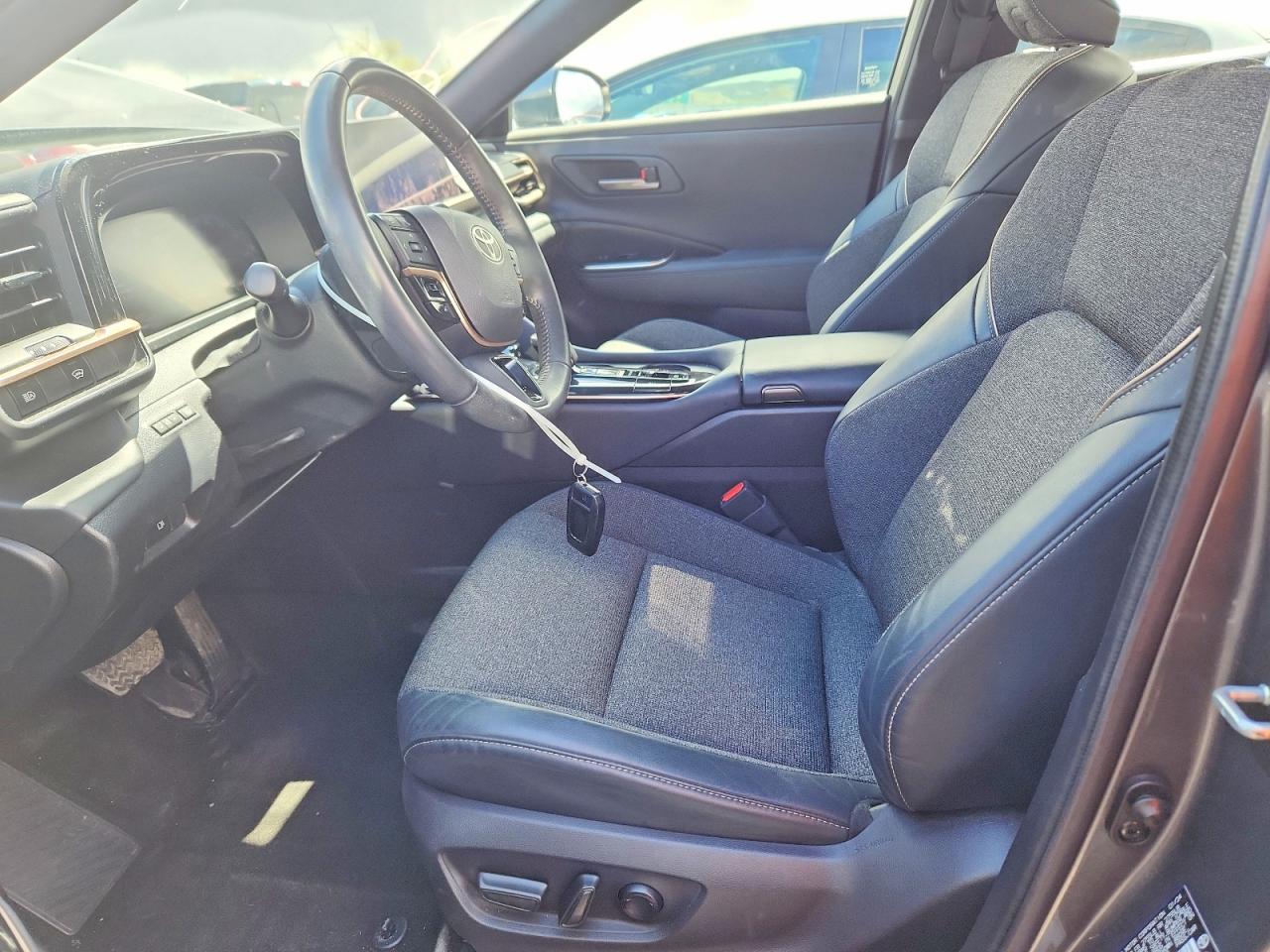 Toyota Crown Xle Xle
