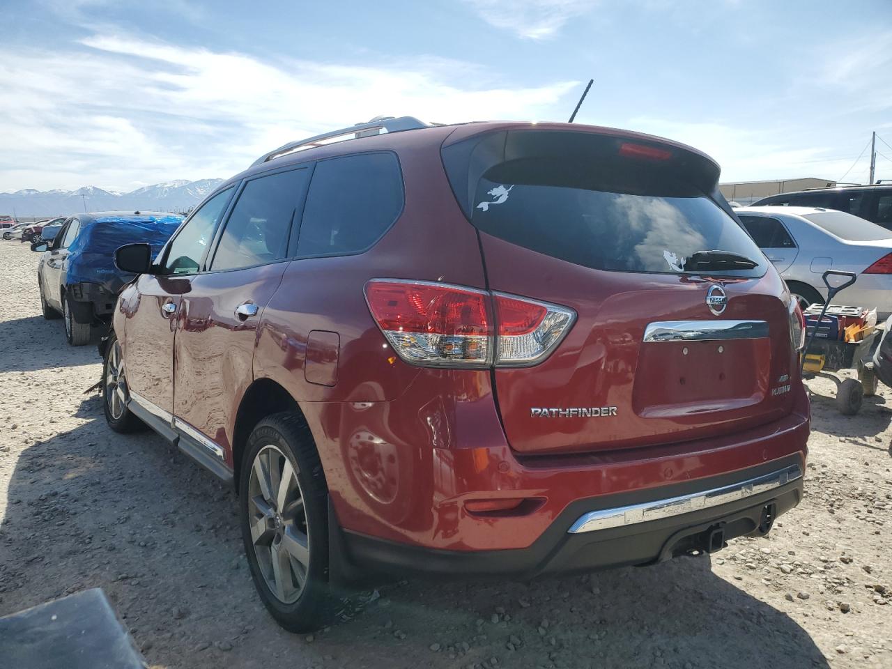 Nissan Pathfinder S