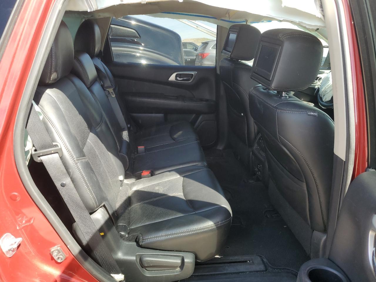 Nissan Pathfinder S