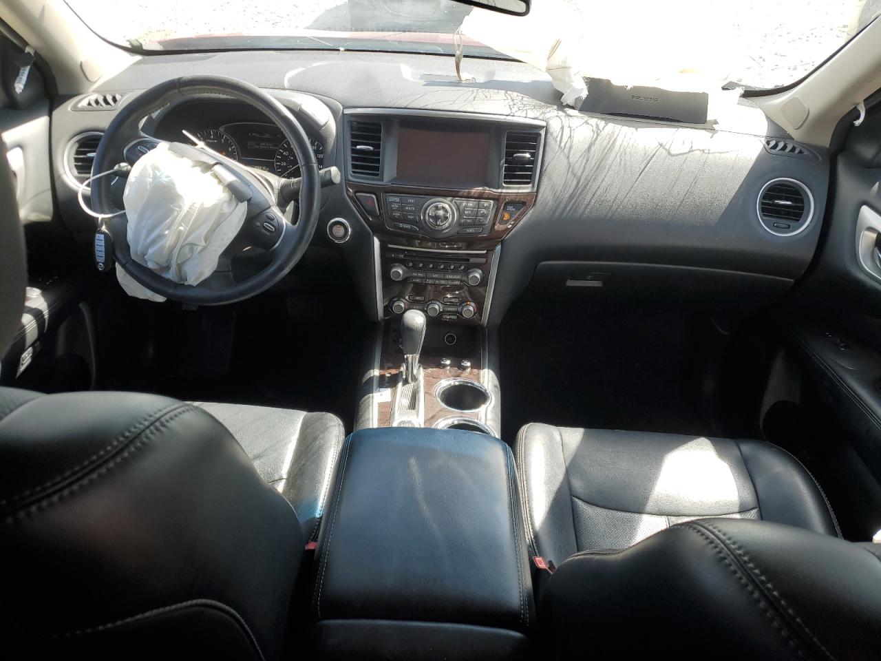 Nissan Pathfinder S