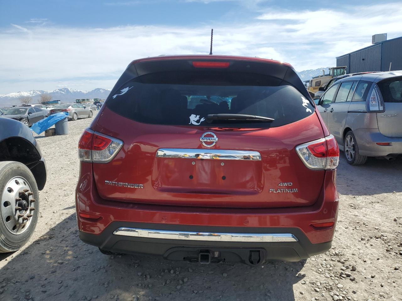 Nissan Pathfinder S