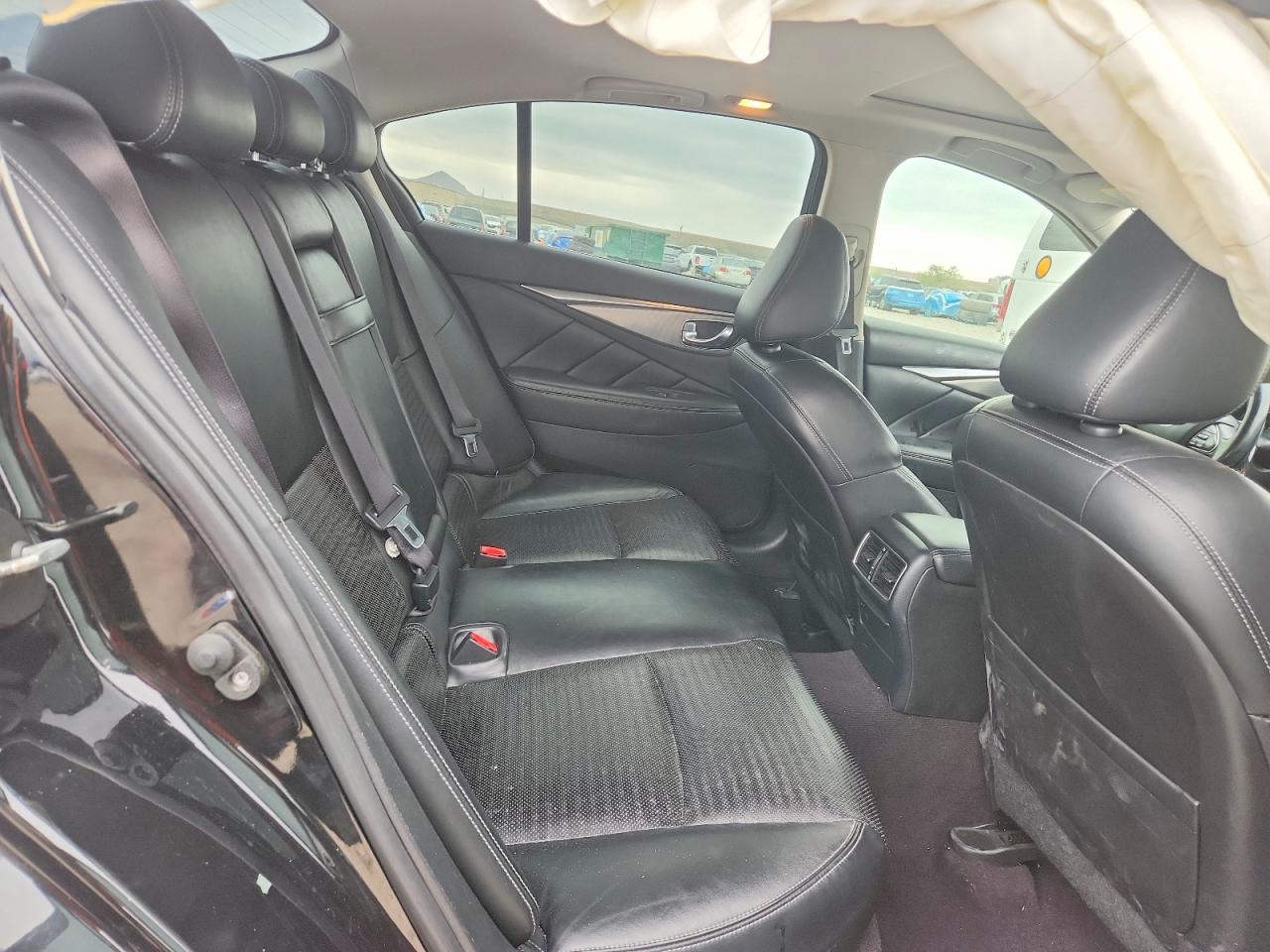 INFINITI Q50 3.0t S 3.0t Sport