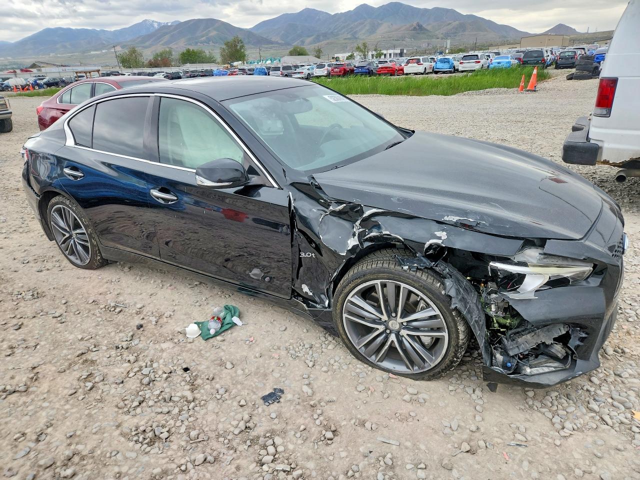 INFINITI Q50 3.0t S 3.0t Sport