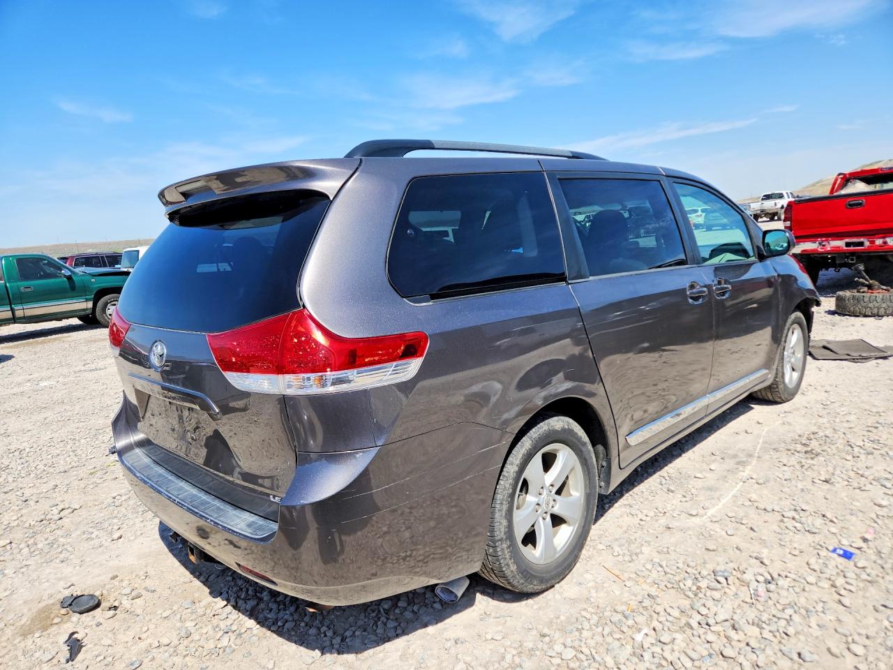 Toyota Sienna Le
