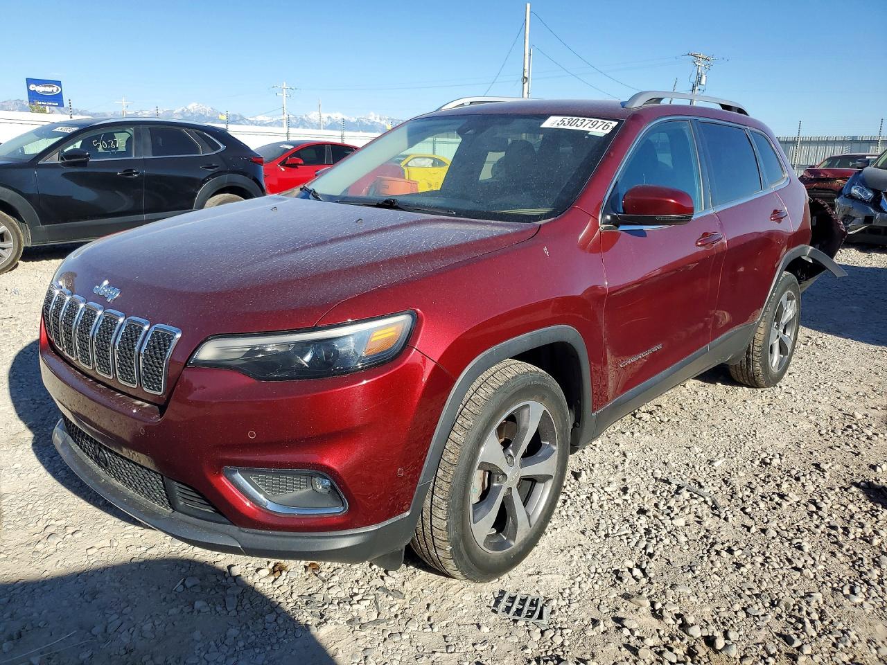Salvage Jeep Cherokee Image