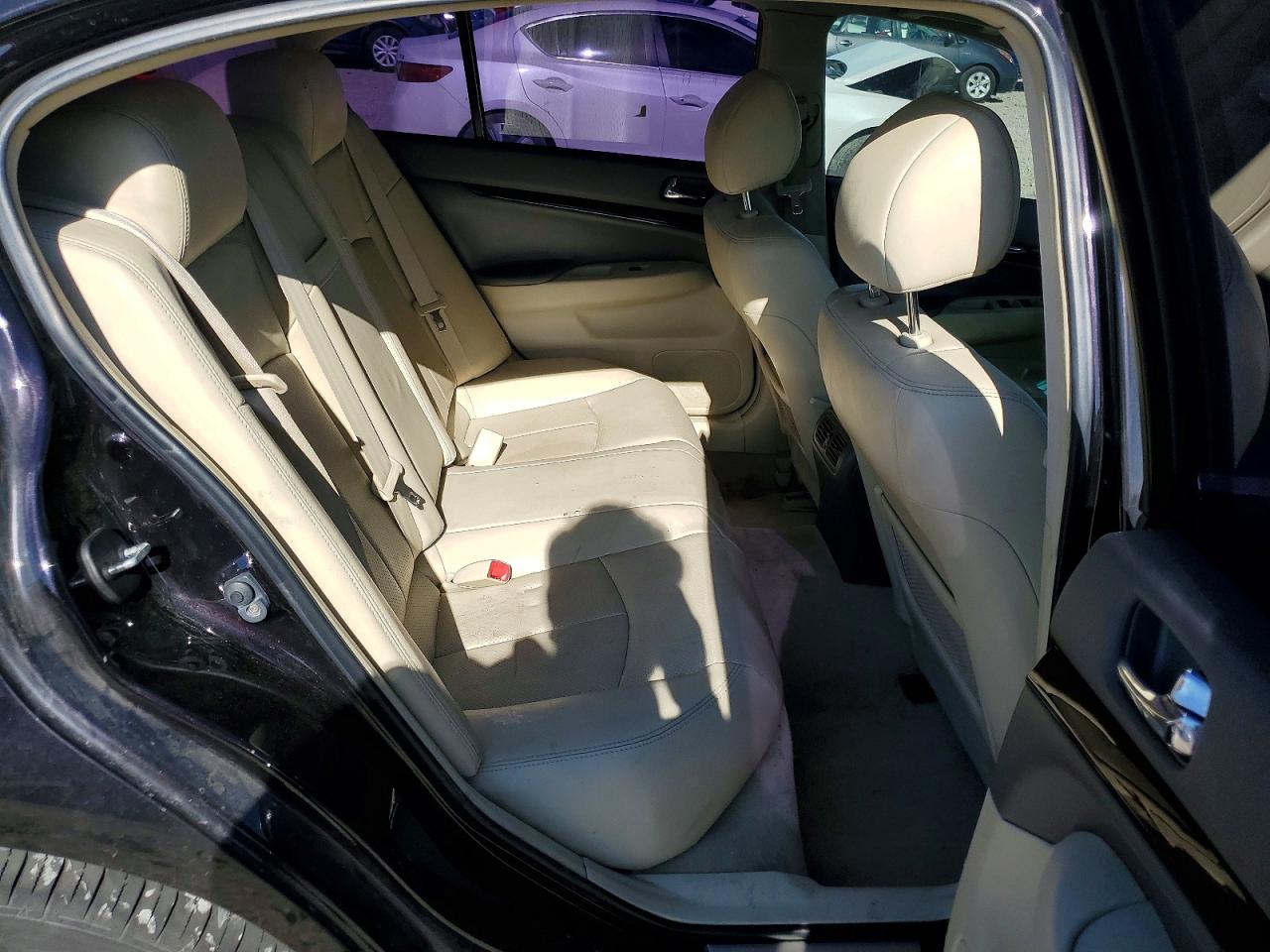 INFINITI G37 X