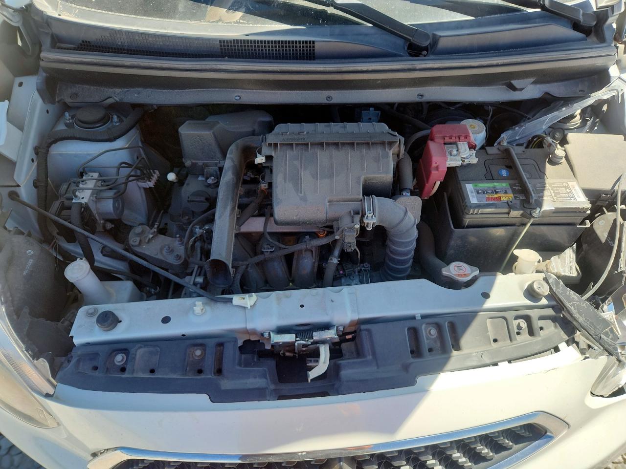 Mitsubishi Mirage Es