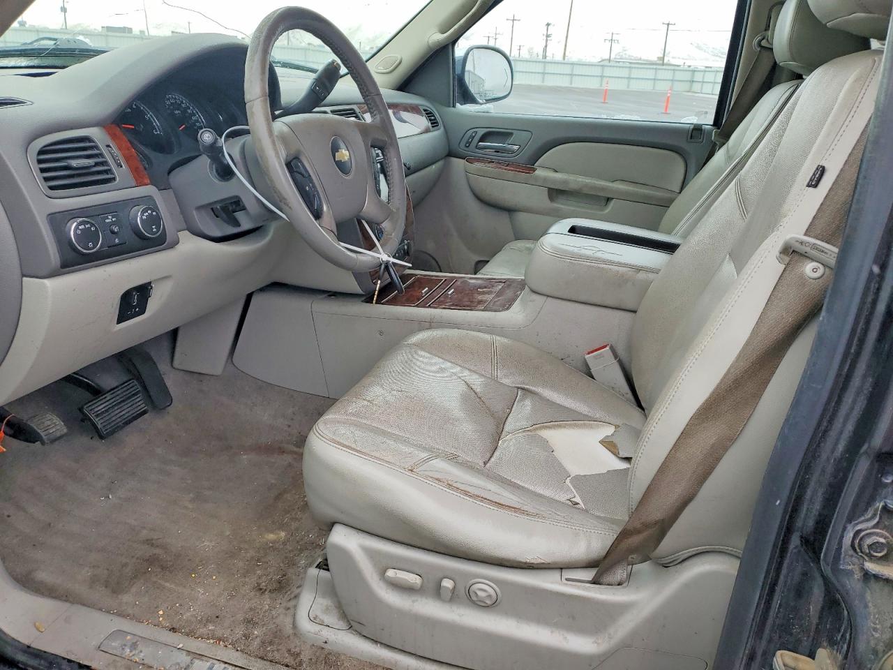 Chevrolet Suburban K1500 Ltz