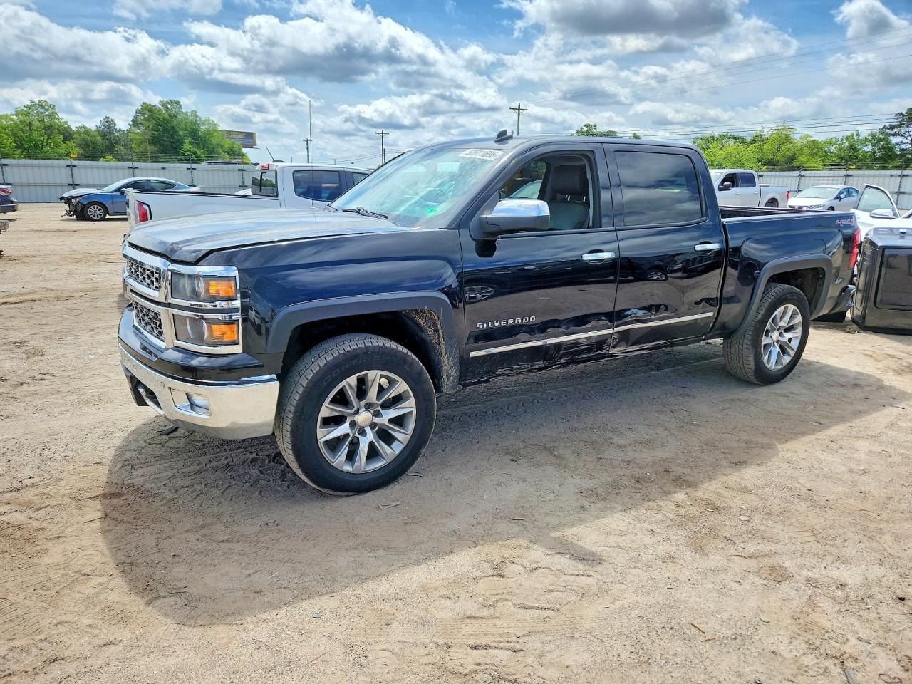 Salvage Chevrolet Silverado Image