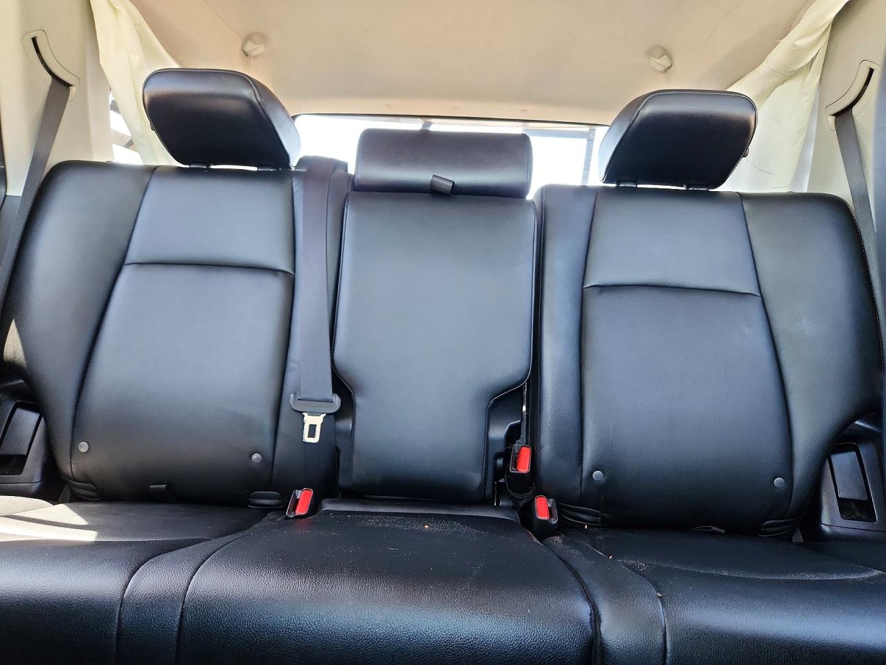 Toyota 4Runner Deluxe