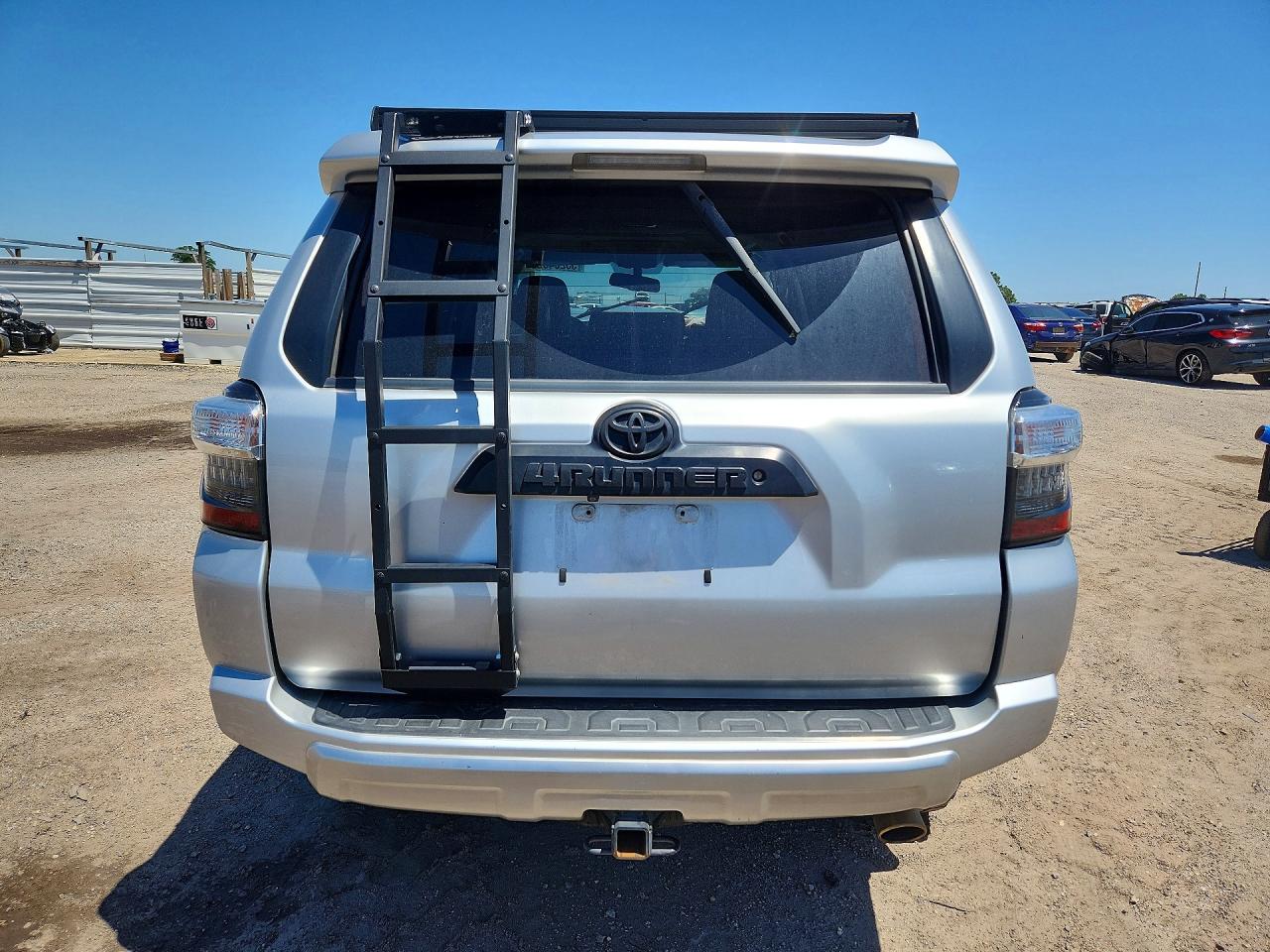 Toyota 4Runner Deluxe
