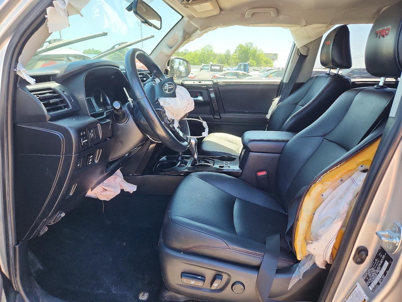 Toyota 4Runner Deluxe