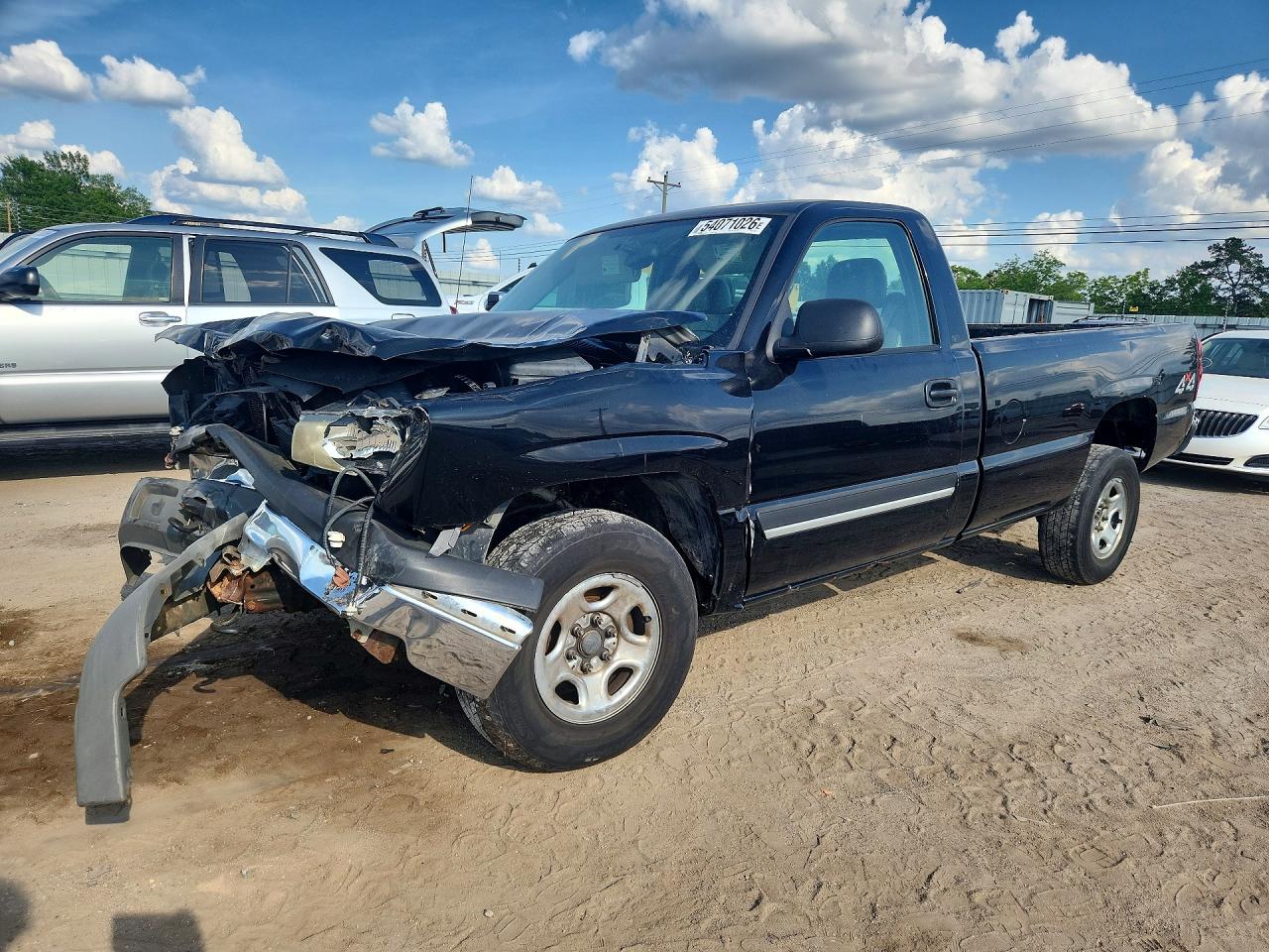 Salvage Chevrolet Silverado Image