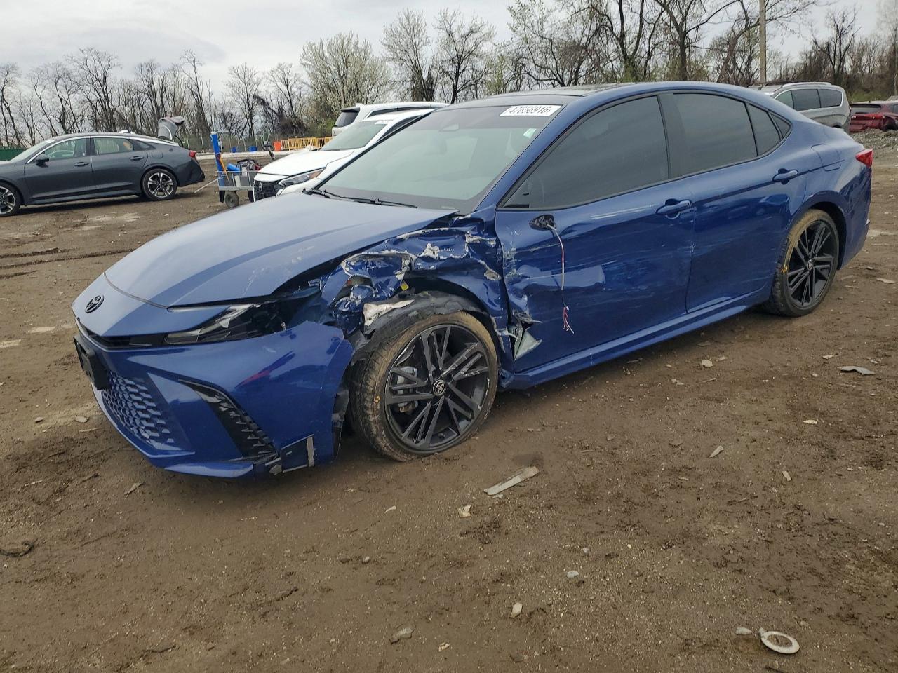Salvage Toyota Camry Image