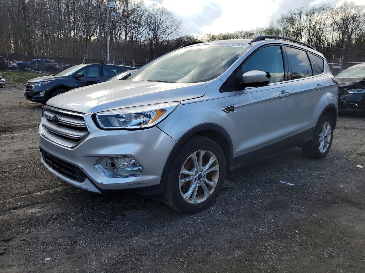 Salvage Ford Escape Image