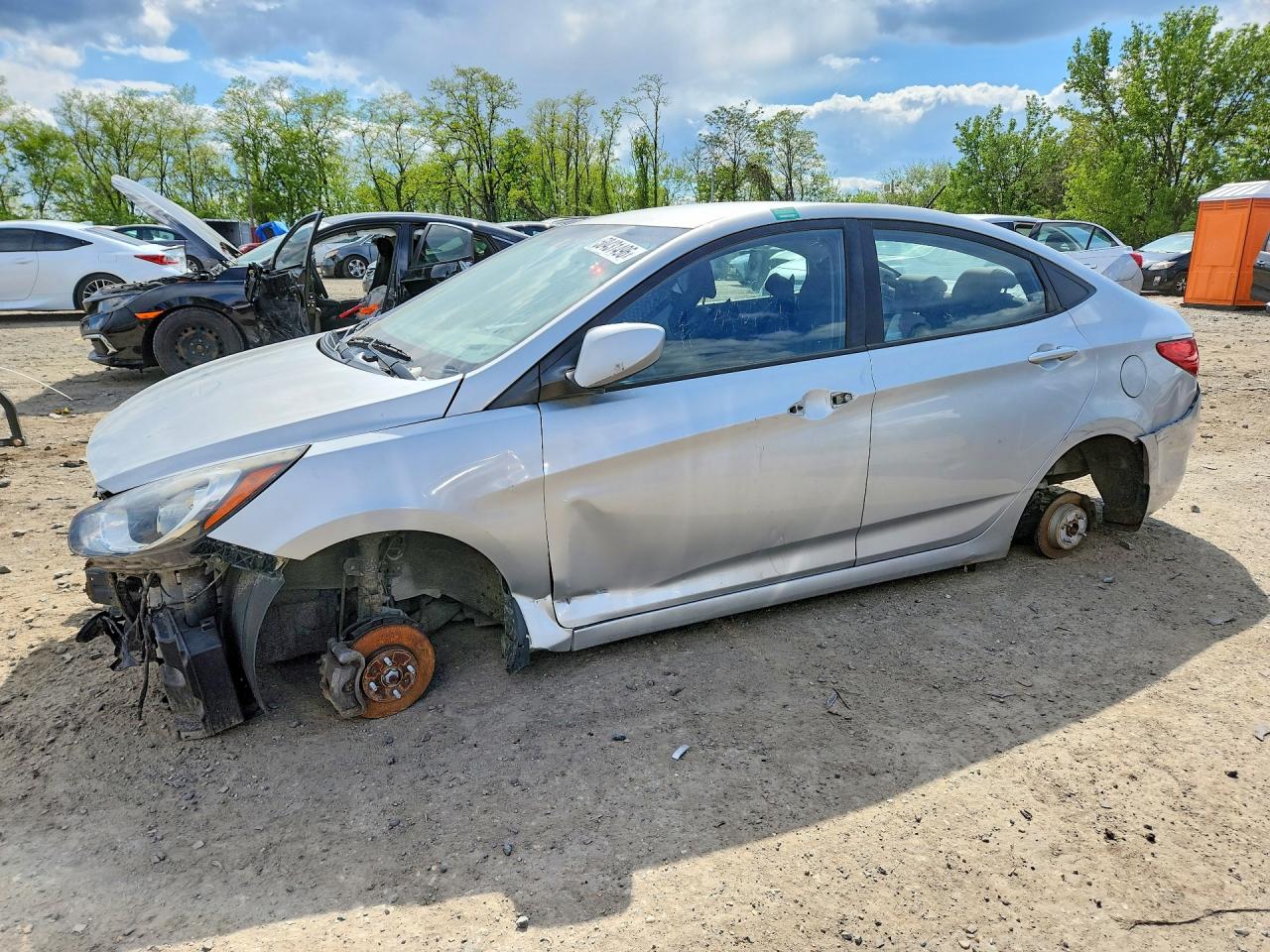 Salvage Hyundai ACCENT Image