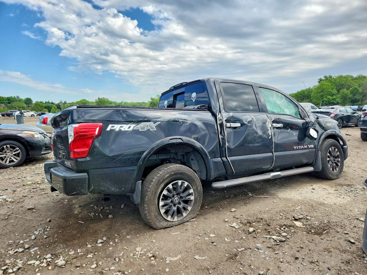 Nissan Titan Pro-4x