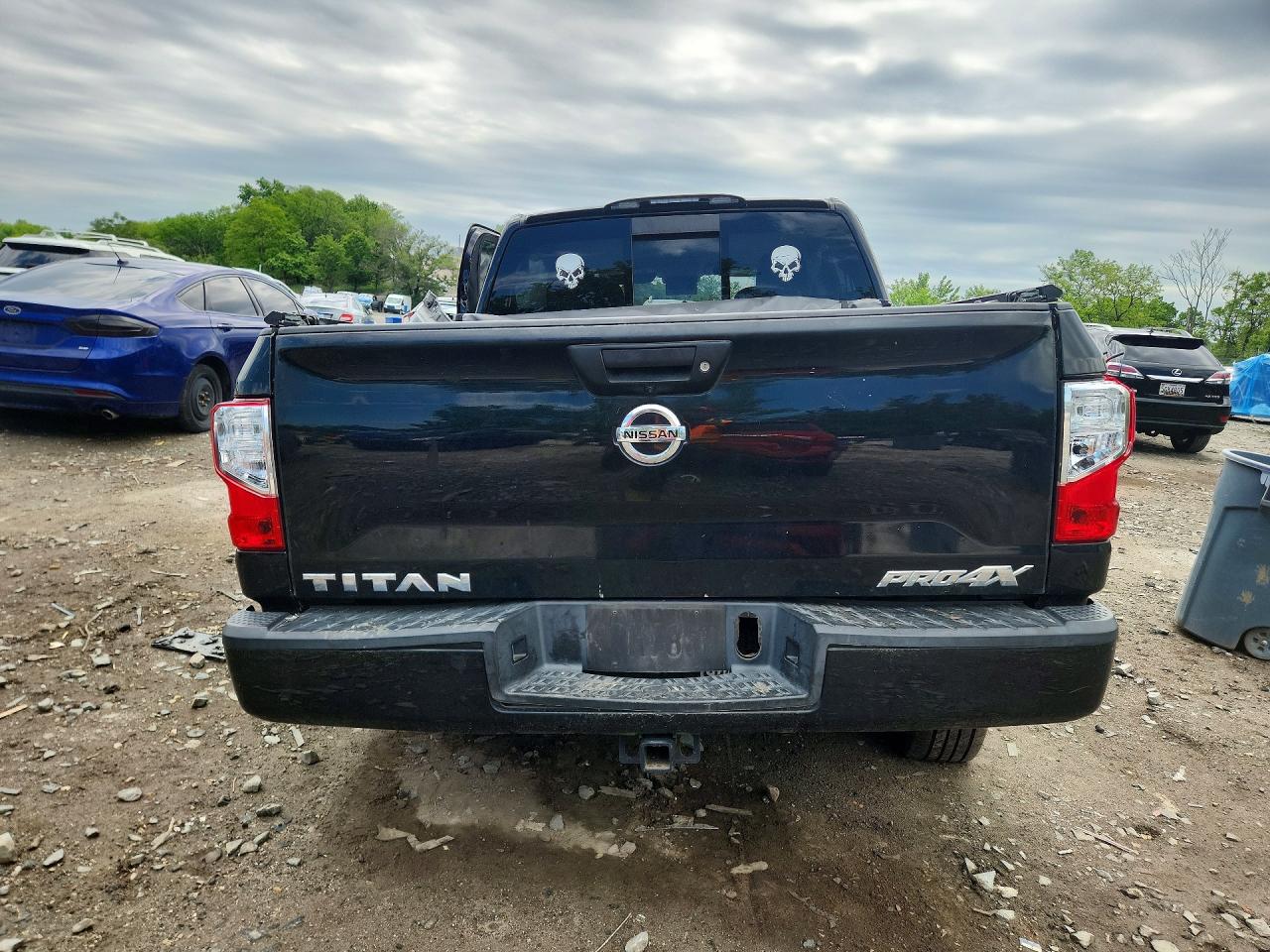 Nissan Titan Pro-4x