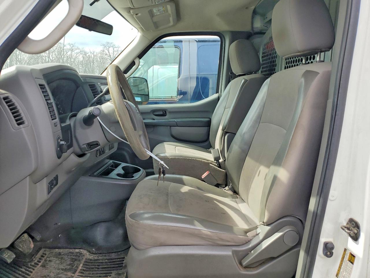 Nissan Nv 2500