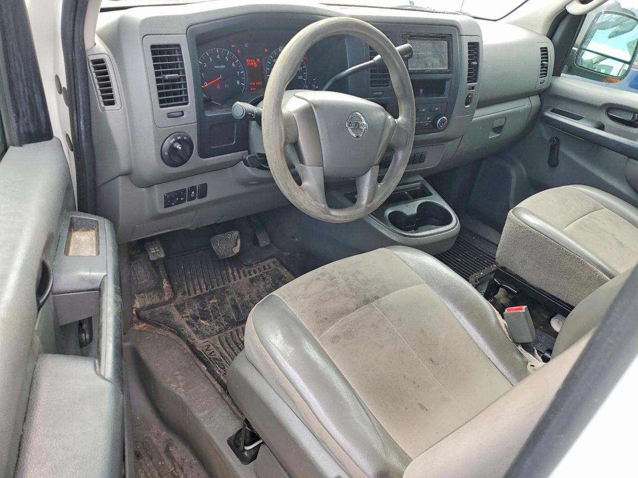 Nissan Nv 2500