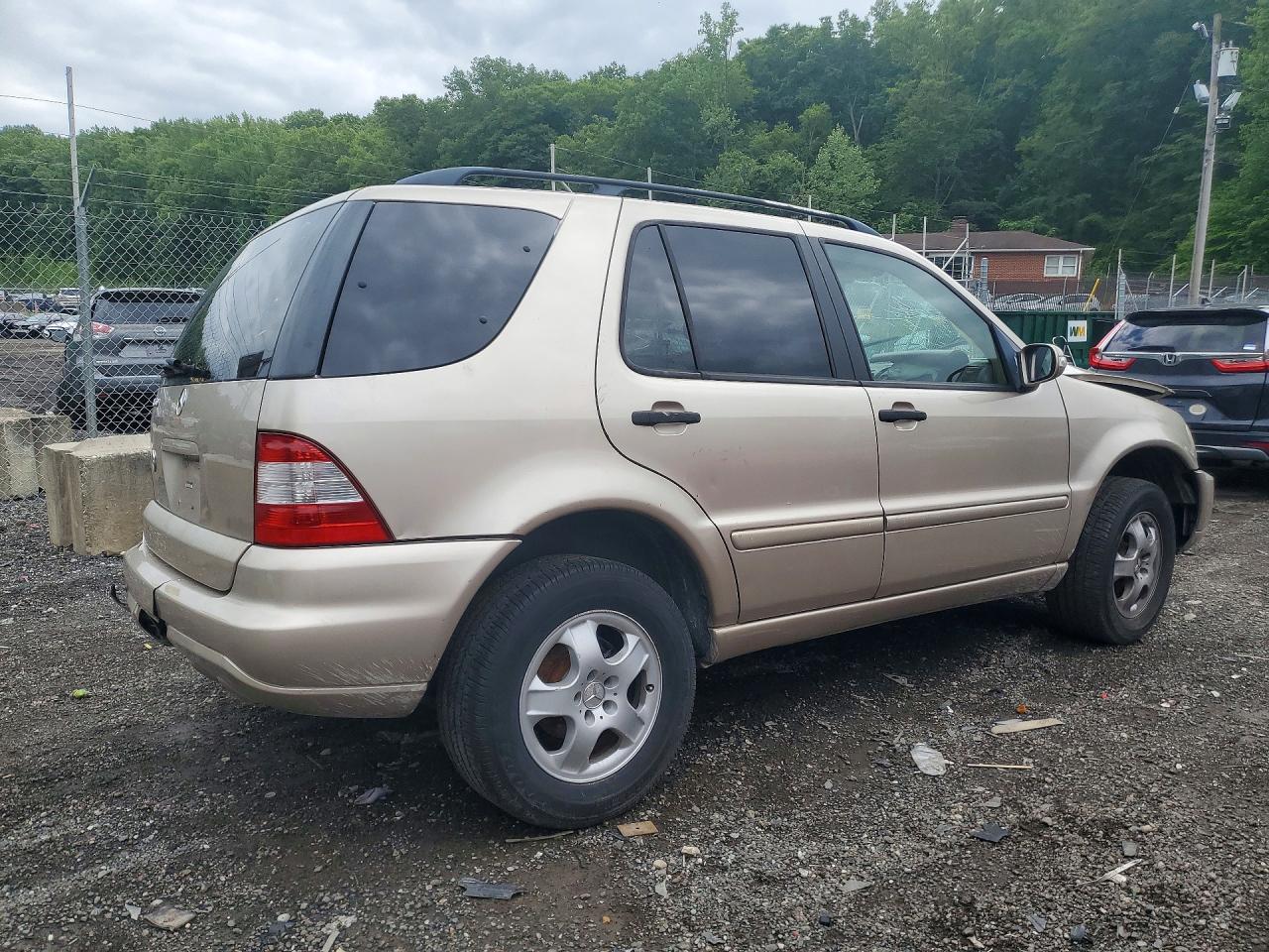 Mercedes-Benz M-Class 350