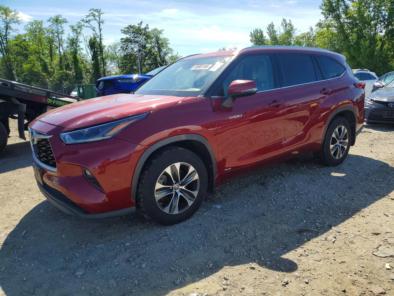 Salvage Toyota Highlander Image