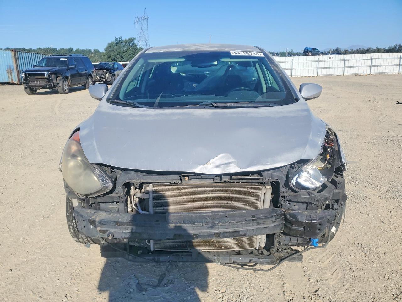 Hyundai ELANTRA Base