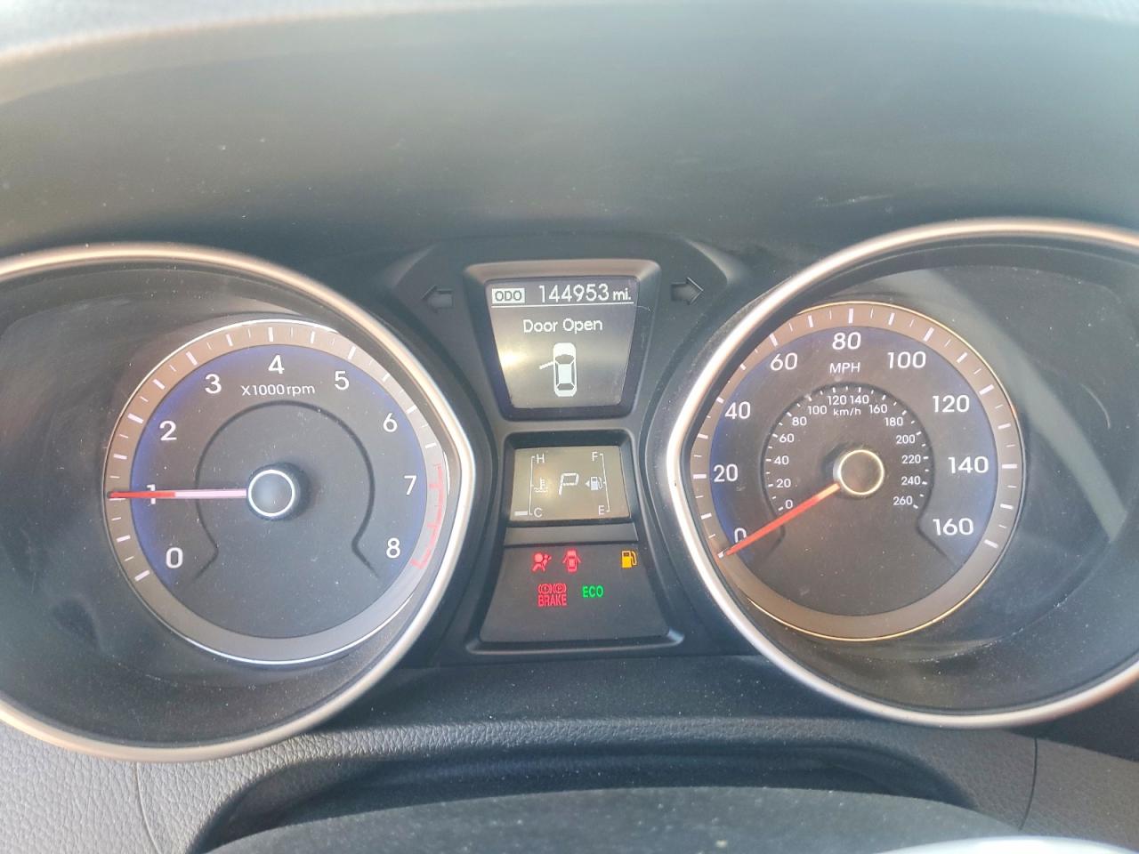 Hyundai ELANTRA Base