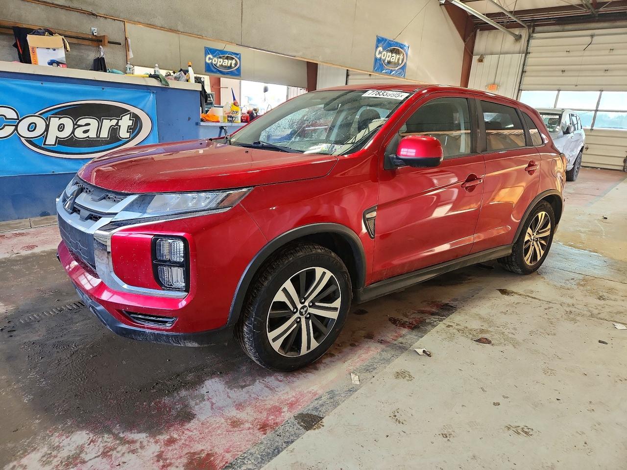 Salvage Mitsubishi Outlander Image