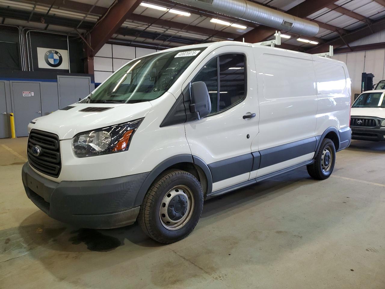 Salvage Ford Transit Image