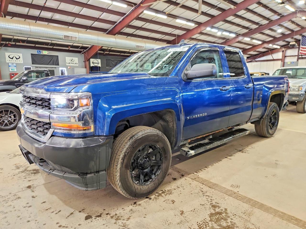 Salvage Chevrolet Silverado Image