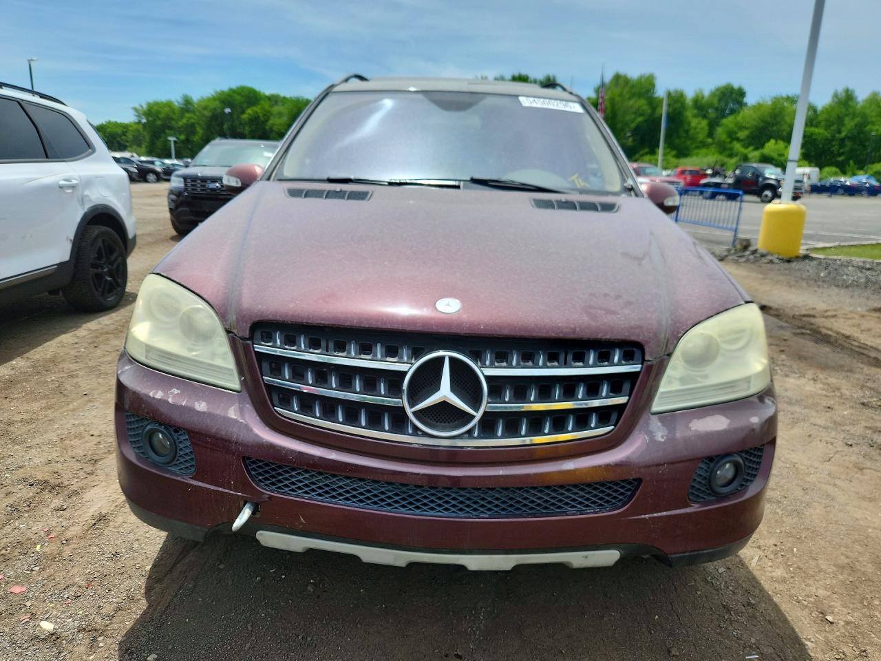 Mercedes-Benz M-Class 350