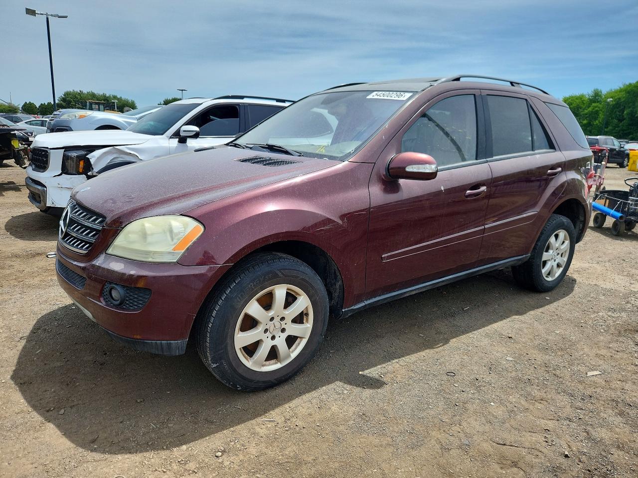 Salvage Mercedes-Benz M-Class Image