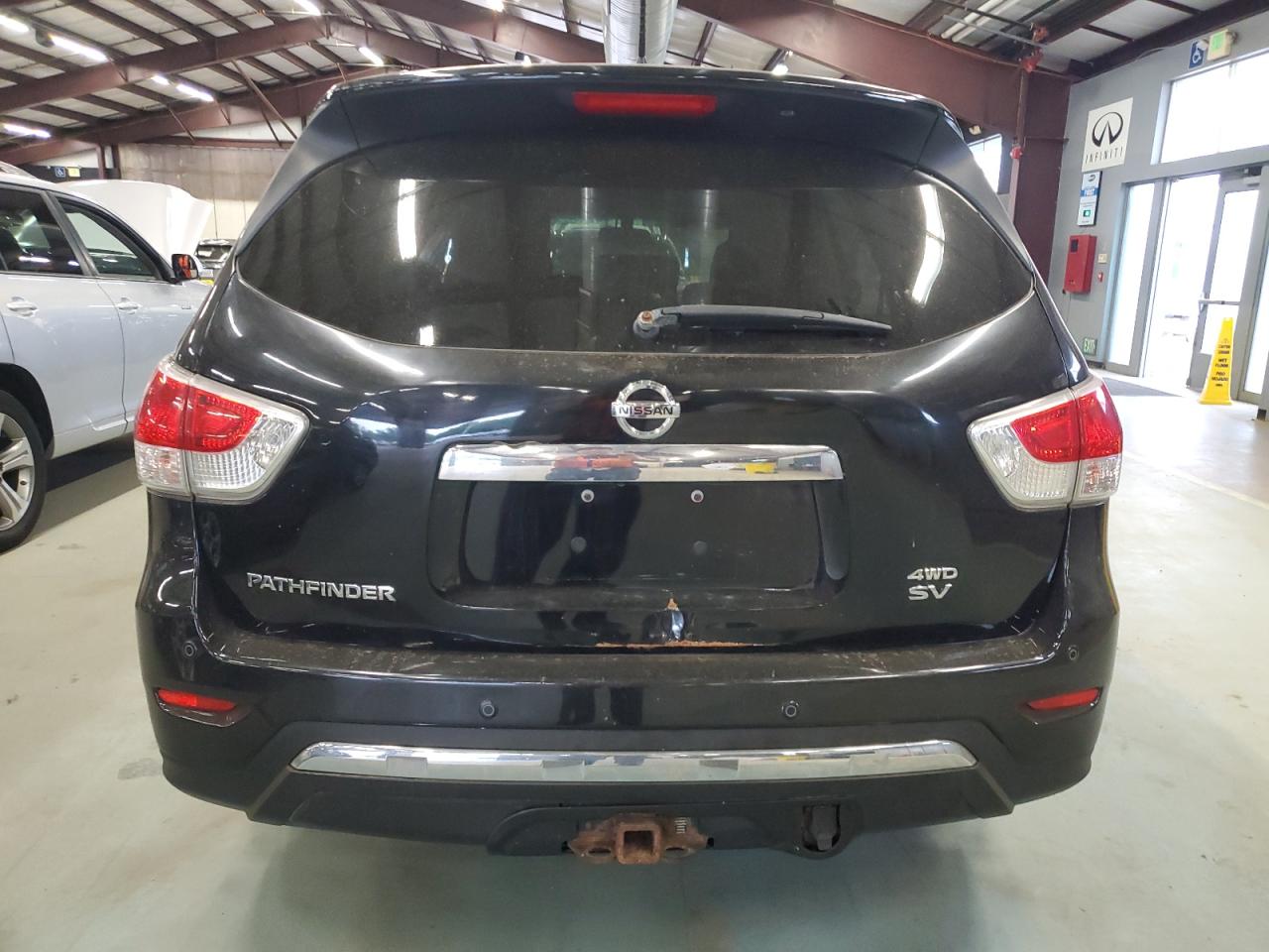 Nissan Pathfinder S