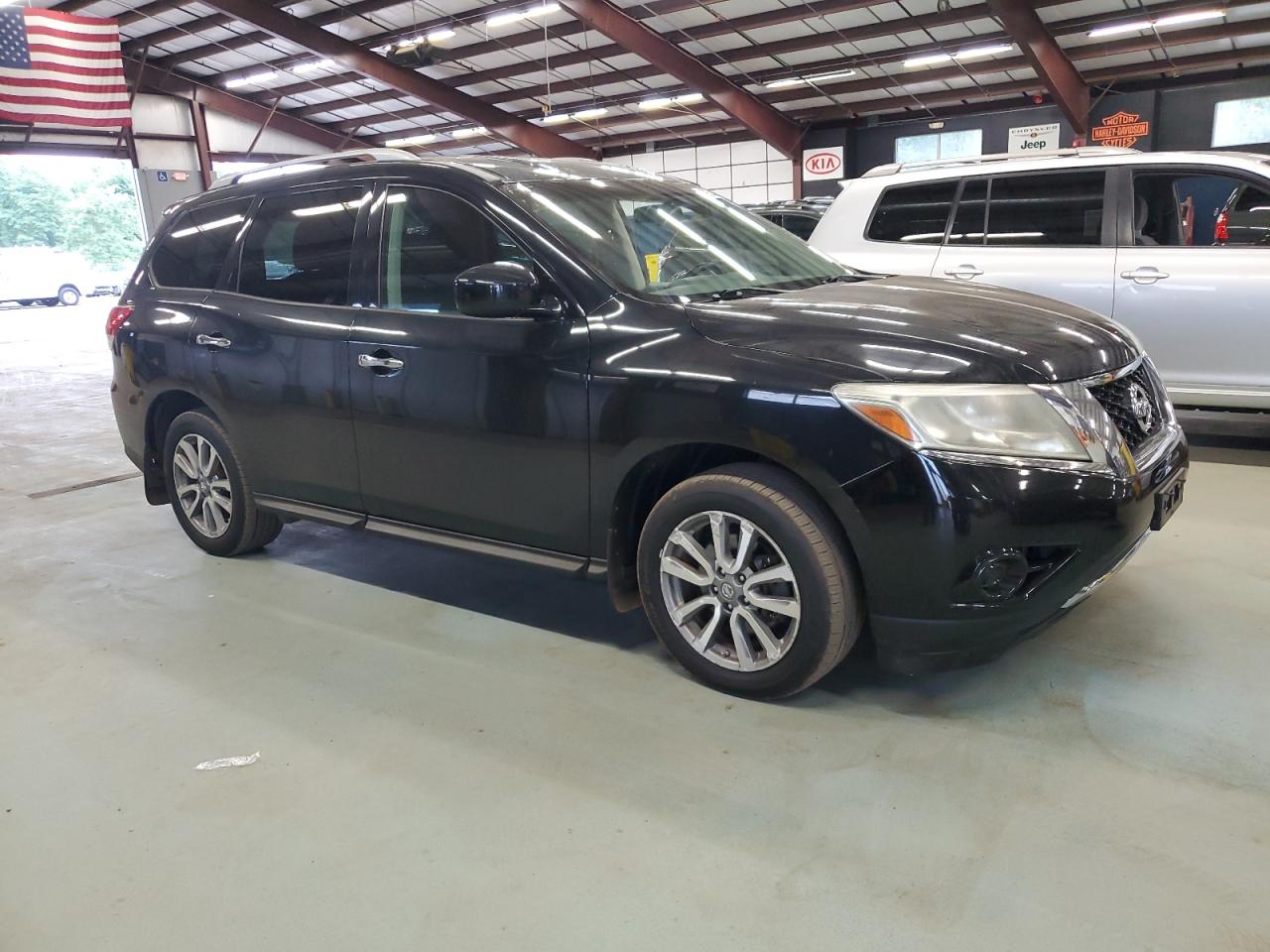 Nissan Pathfinder S