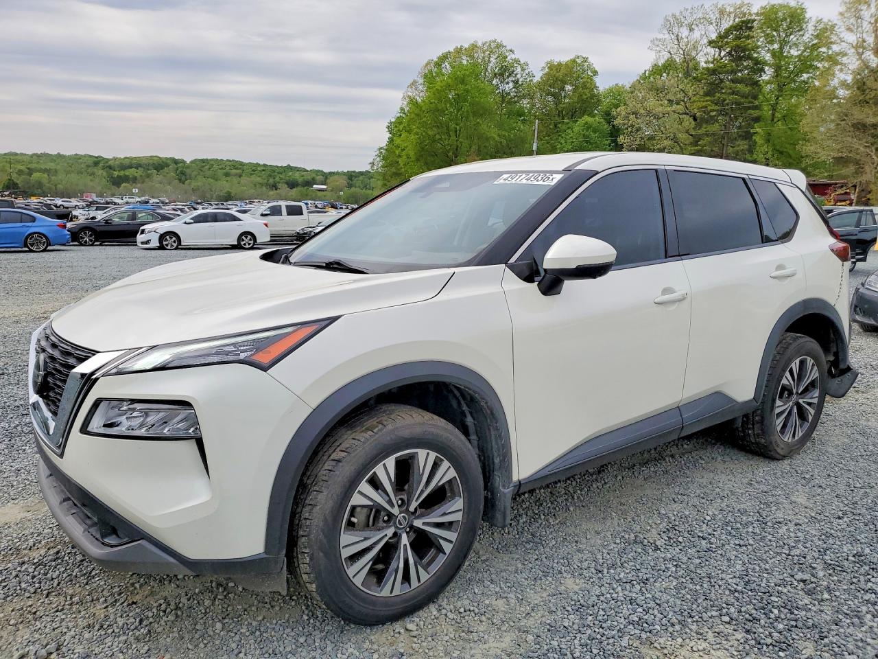 Salvage Nissan Rogue Image