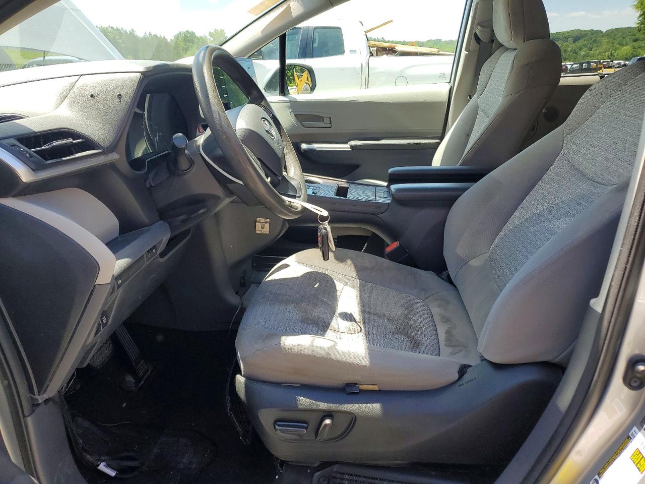 Toyota Sienna Le