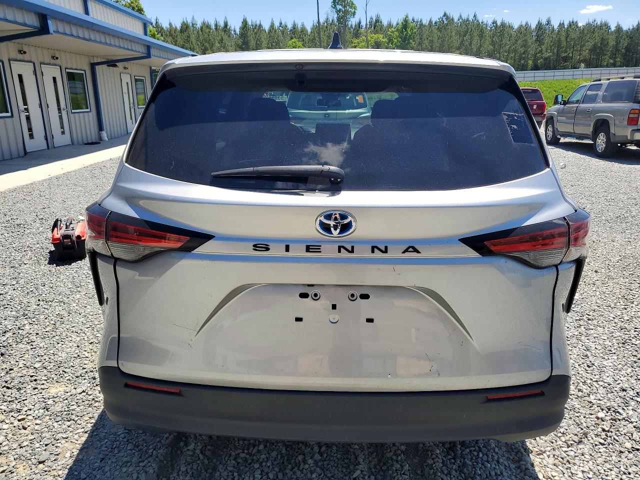 Toyota Sienna Le