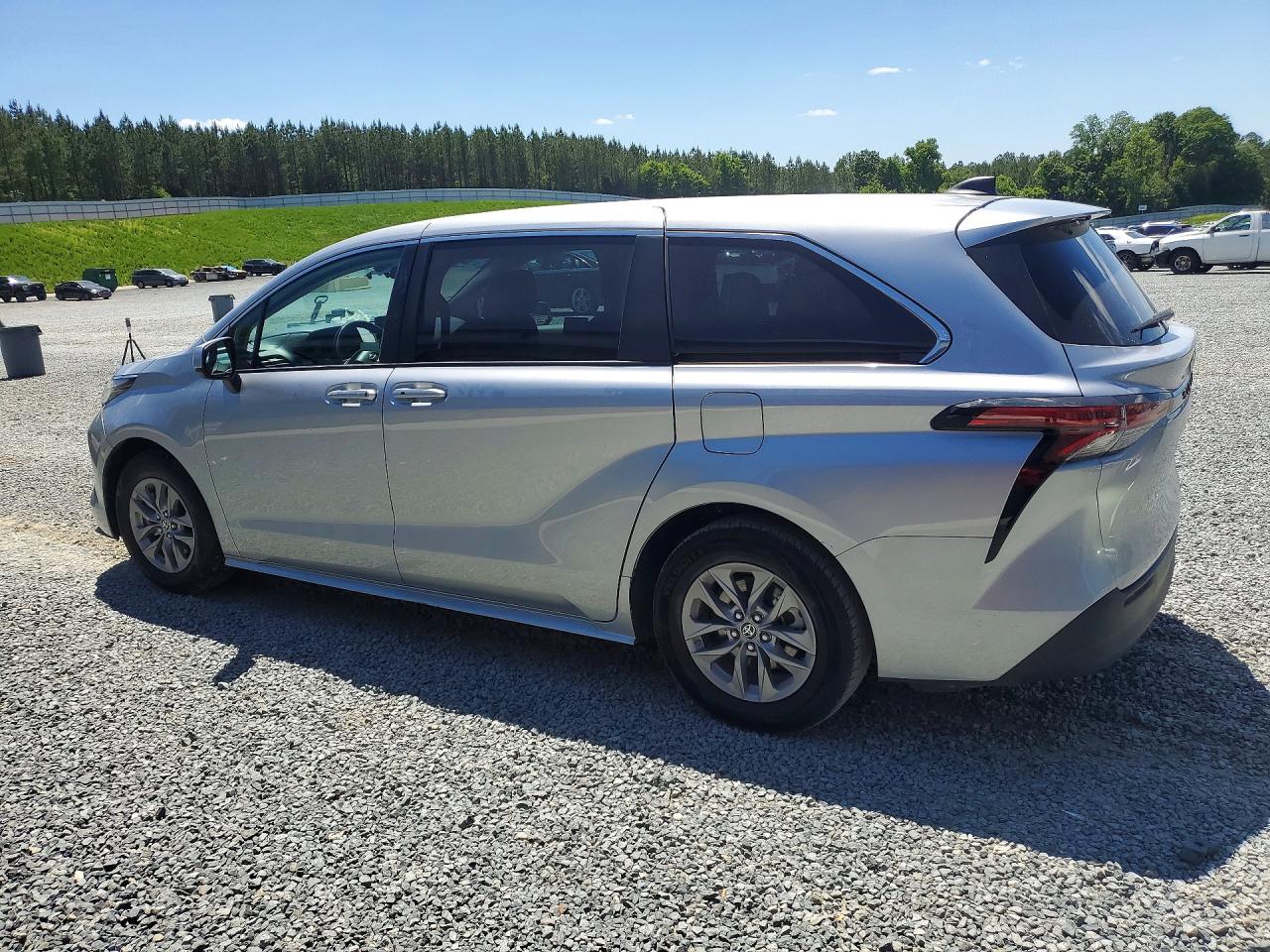 Toyota Sienna Le
